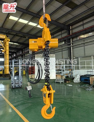 機(jī)械式氣動(dòng)葫蘆整機(jī)正面工作圖