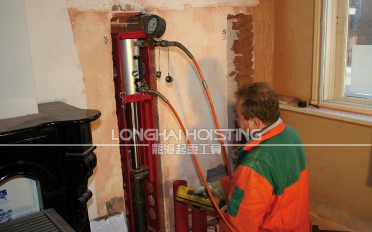 伸縮式液壓千斤頂應(yīng)用領(lǐng)域圖 伸縮式液壓千斤頂應(yīng)用領(lǐng)域圖