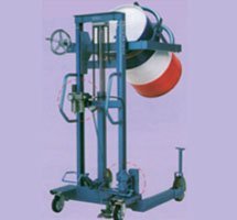 帶氣升裝置液壓油桶倒料車